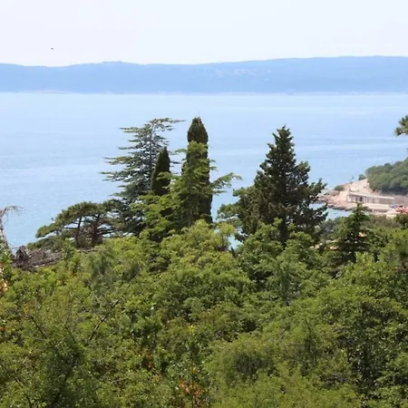 Mauro Apartman *